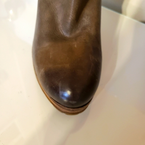 Jones BootMaker Distressed Carmel Over Knee Half Zipper Platform Boots Women EUC - Picture 7 of 16